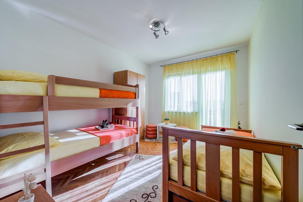 Kaštela Apartment Marinely מראה חיצוני תמונה