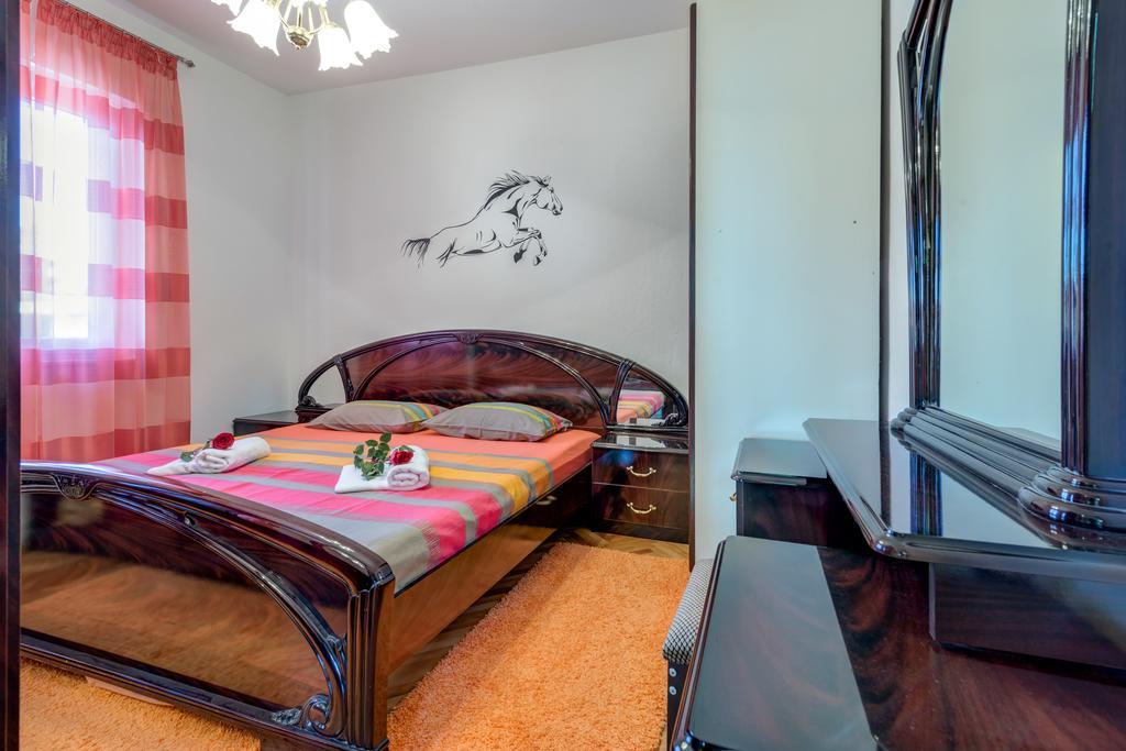 Kaštela Apartment Marinely מראה חיצוני תמונה